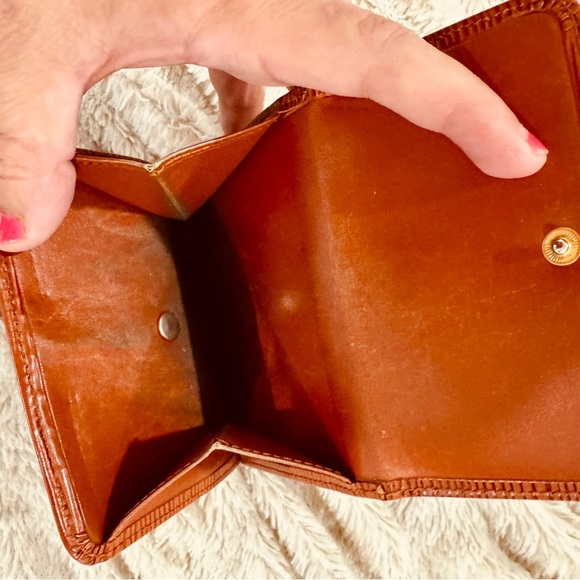 Louis Vuitton Epi Leather Compact Wallet - Picture 2 of 5